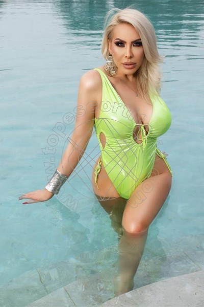 Foto 35 di Melissa Barbie escort Bari