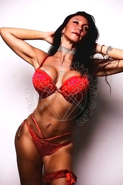 Foto 6 di Darcey escort Milano