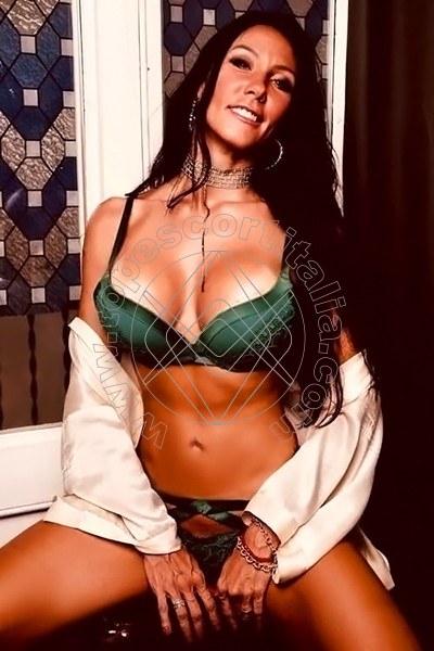 Foto 21 di Darcey escort Milano