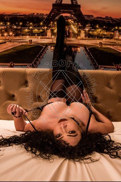 Foto 4 di Maryclare escort Roma