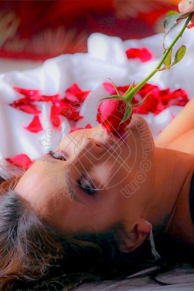 Foto 3 di Vicktoria escort Oristano