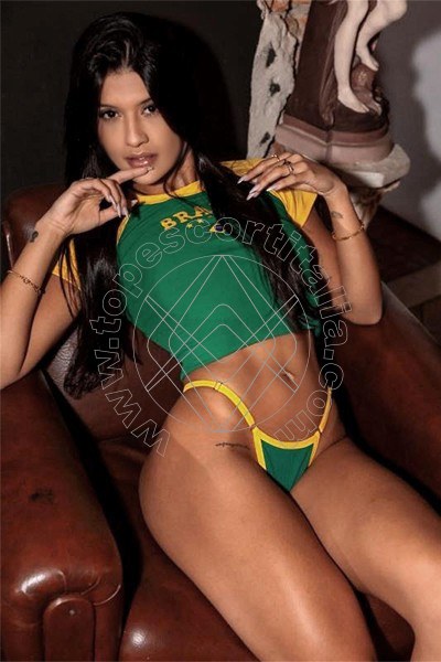 Foto di Thays cavallari escort Riccione