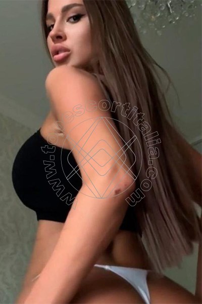 Foto 6 di Naommy escort Udine