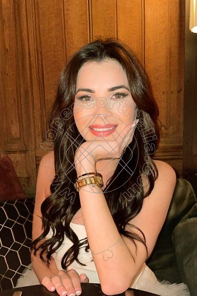 Foto 4 di Julie Brasil escort Verona