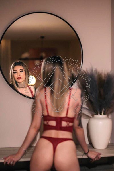 Foto 3 di Sweetty Lilly escort Trento