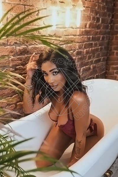 Foto 1 di Angel hott escort Sondrio