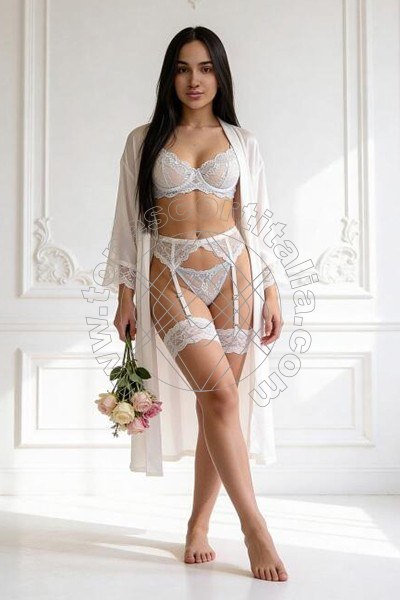 Foto 1 di Camilla hott escort Sanremo