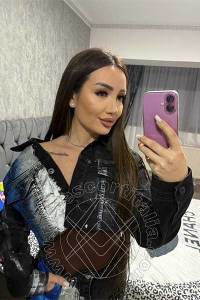 Foto selfie 1 di Camelia Dolce escort Terni